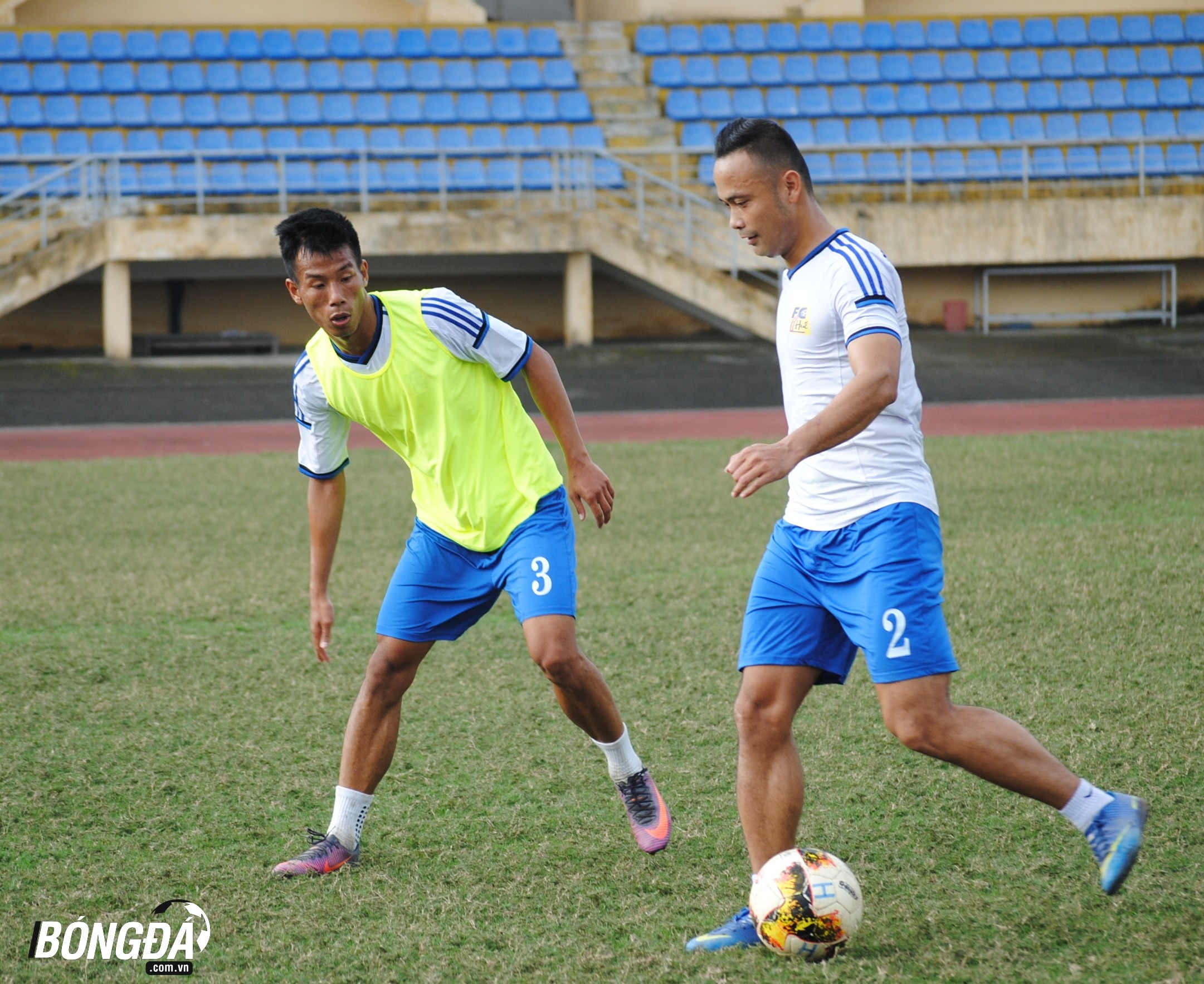 Trưởng đoàn Đoàn Phùng: Huế nghèo, nhưng quyết tâm lên V-League 2019 - Bóng Đá