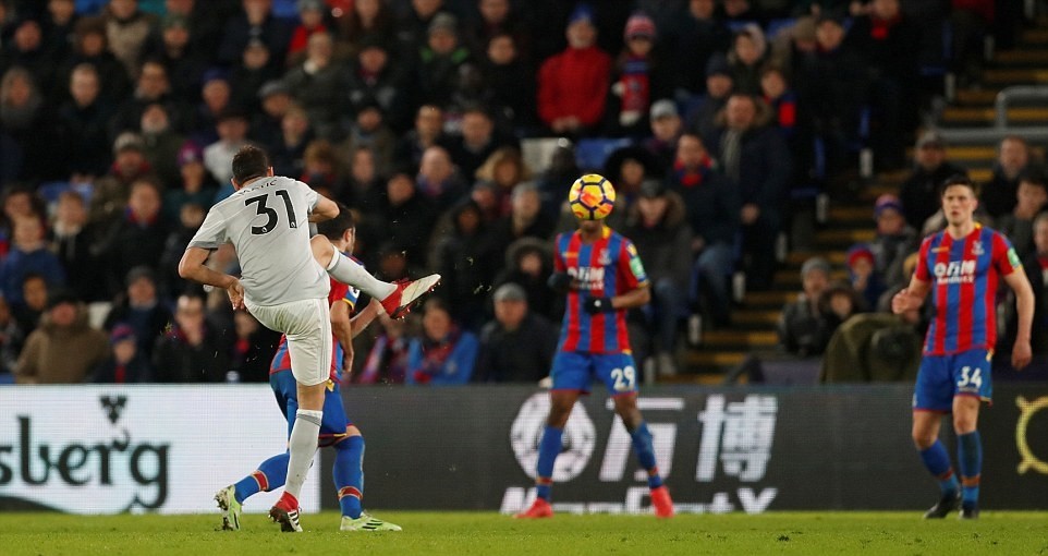 5 điểm nhấn Crystal Palace 2-3 Man Utd: Rượt đuổi điên rồ - Bóng Đá