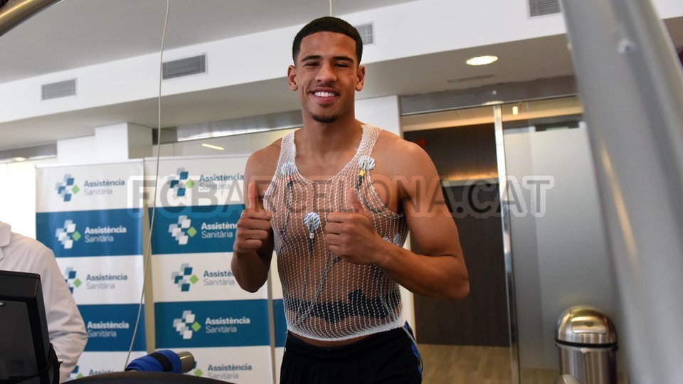 Barca chiêu mộ sao trẻ U21 Anh - Bóng Đá