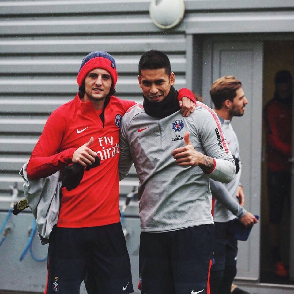 PSG tươi tắn hội quân sau kì nghỉ dài - Bóng Đá