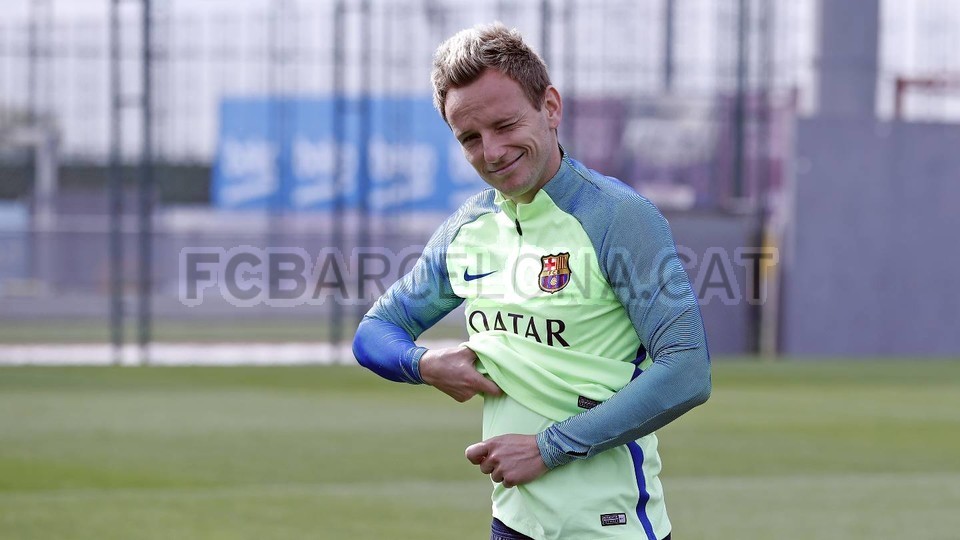 barca tập luyện - Bóng Đá