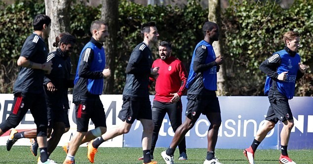 Gattuso đốc thúc AC Milan tập luyện, quyết ngược dòng trước Arsenal - Bóng Đá