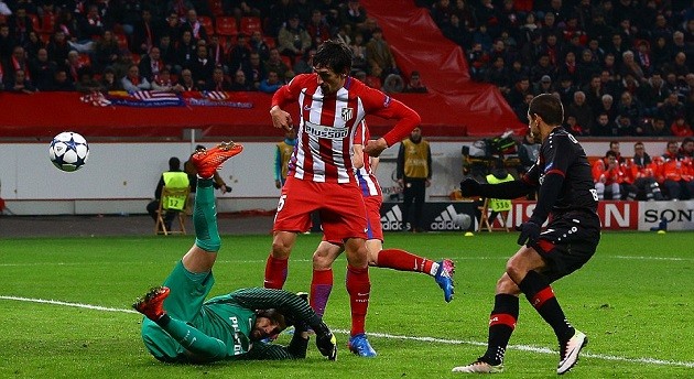 Chùm ảnh: Atletico bắn phá tan tành sân Bay Arena - Bóng Đá