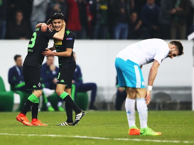 Ngược dòng ngoạn mục, Schalke 04 hiên ngang tiến vào Tứ kết - Bóng Đá