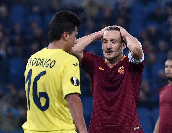 ảnh trận roma - Bóng Đá
