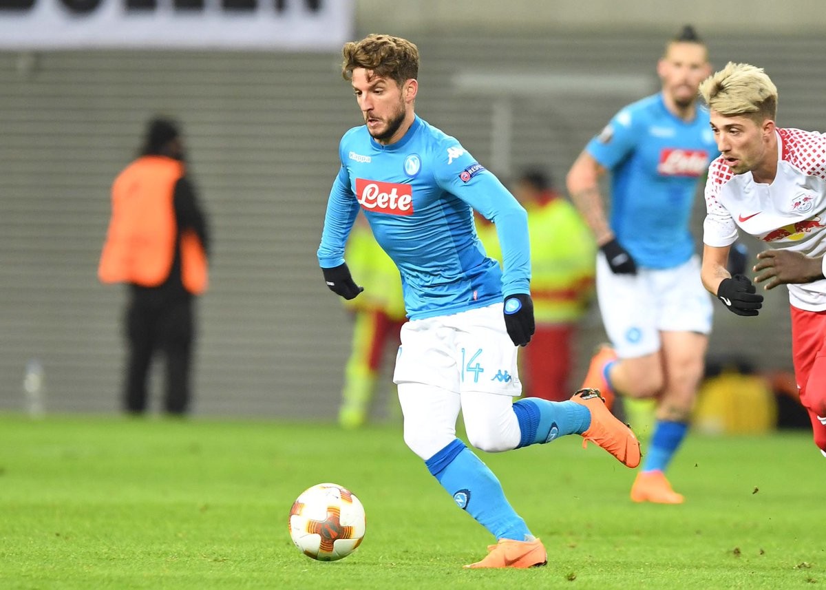 Chùm ảnh: Napoli đại thắng, Dries Mertens quyết giật 