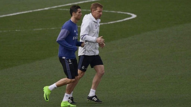 Zidane 'méo mặt' với chấn thương của Ronaldo - Bóng Đá