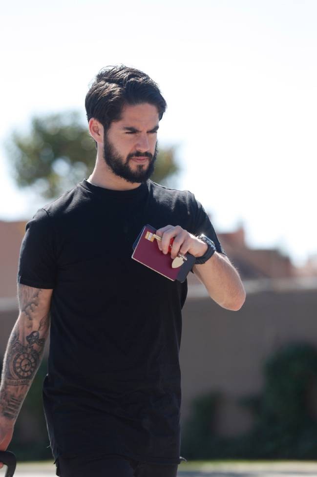 Barca chính thức dụ dỗ Isco: 'Thừa nước đục thả câu' - Bóng Đá