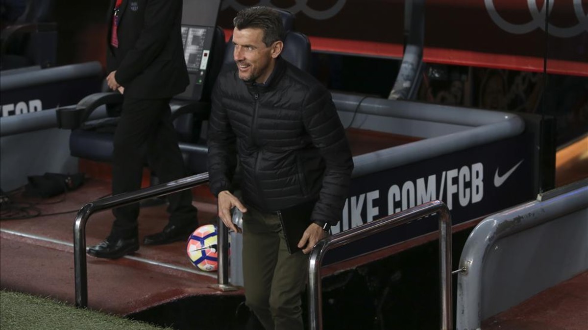 Unzue chứa đựng cá tính gì mà có thể dẫn dắt Barca? - Bóng Đá