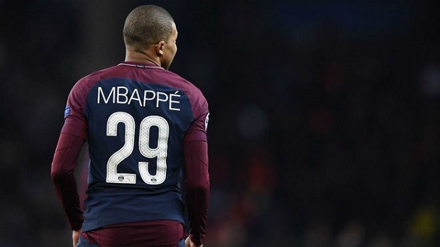 UEFA chuẩn bị lên tiếng, PSG nguy cơ 'mất cả chì lẫn chài' - Bóng Đá