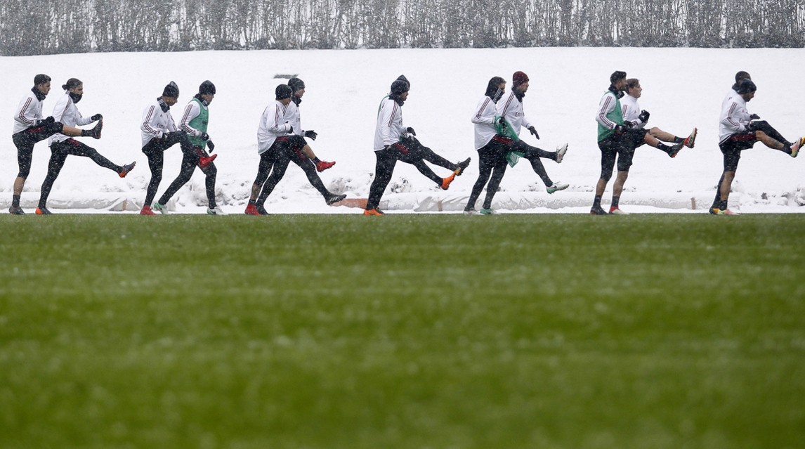 Milan rèn quân kĩ, quyết 'làm gỏi' Inter - Bóng Đá