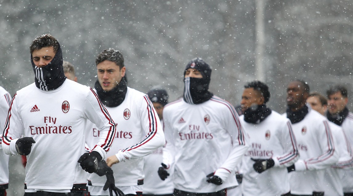 Milan rèn quân kĩ, quyết 'làm gỏi' Inter - Bóng Đá
