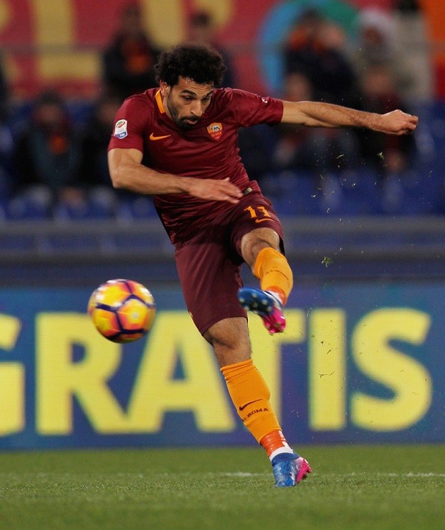 Chùm ảnh: Roma hủy diệt Bologna, cuộc đua Scudetto vẫn chưa ngã ngũ - Bóng Đá