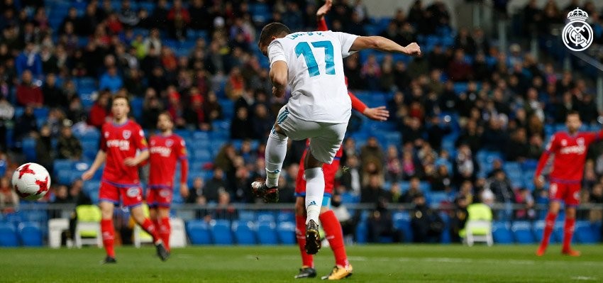 Chùm ảnh: Atletico bắn phá tan tành sân Bay Arena - Bóng Đá