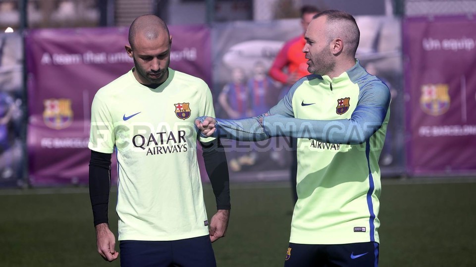 buổi tập của barca - Bóng Đá