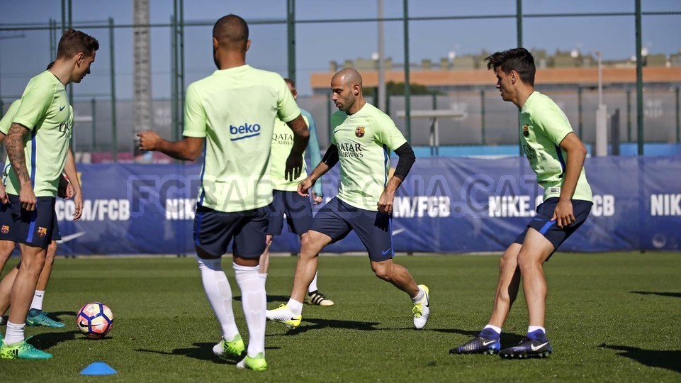 barca tập luyện - Bóng Đá