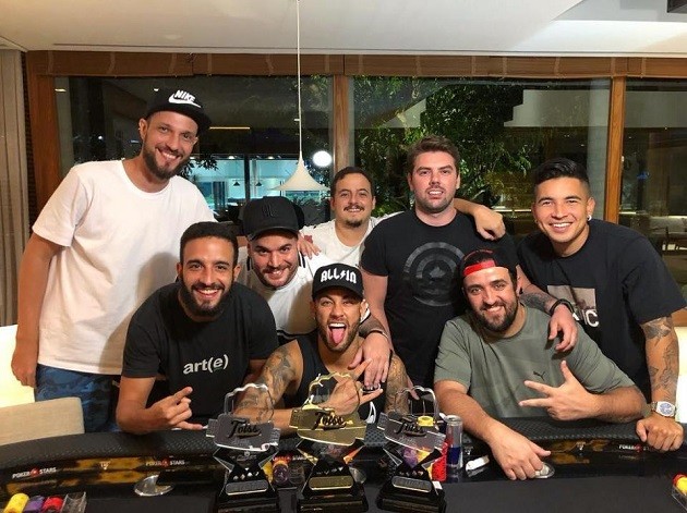 Neymar hội ngộ đàn em ở sòng bài - Bóng Đá