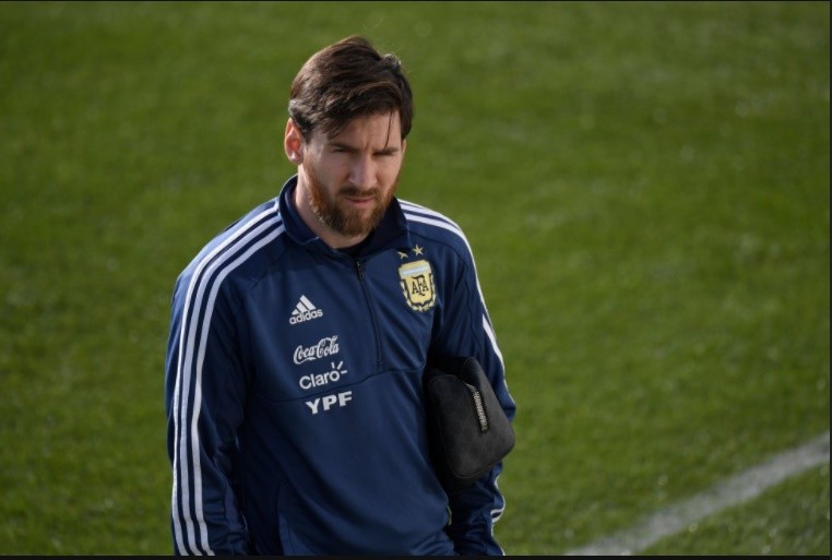 Messi tập luyện - Bóng Đá