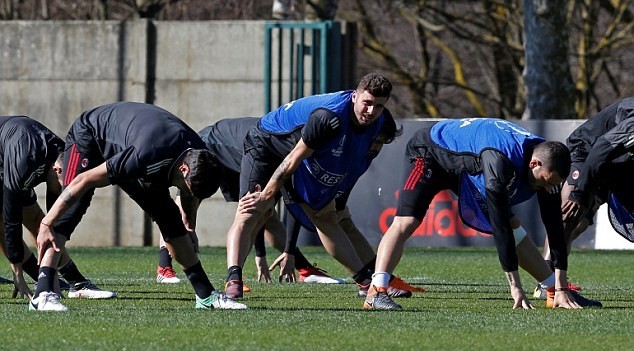 Gattuso đốc thúc AC Milan tập luyện, quyết ngược dòng trước Arsenal - Bóng Đá