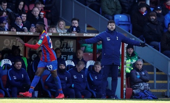 Hài hước chuyện Serge Aurier đệm bóng hụt ở cự li... 2 mét - Bóng Đá