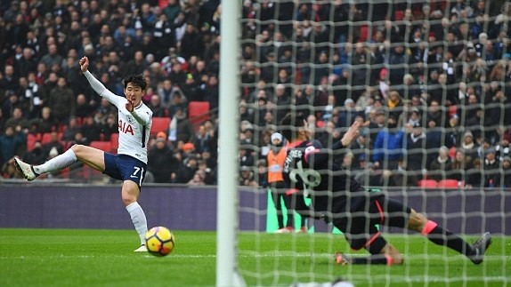 Son Heung-Min tỏa sáng, Tottenham nhẹ nhàng vượt ải Huddersfield  - Bóng Đá