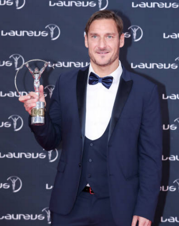 Huyền thoại của những huyền thoại, Totti được vinh danh tại 'Oscar thể thao' - Bóng Đá