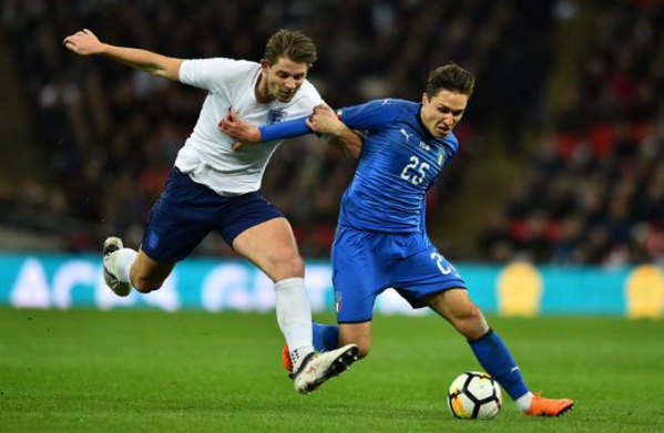 Cận cảnh Jordan Henderson 'nhõng nhẽo' với trọng tài - Bóng Đá
