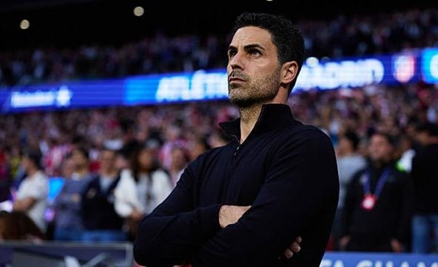 Thầy trò Mikel Arteta phải tạm quên Champions League.