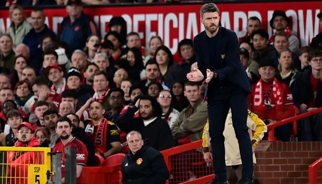 Carrick giúp vực dậy MU.