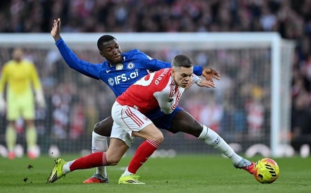 Arsenal sẽ phải tìm cách vượt khó ở các trận derby London.
