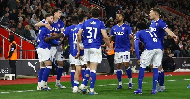  Ipswich sẽ chơi ở Ngoại hạng Anh mùa tới.