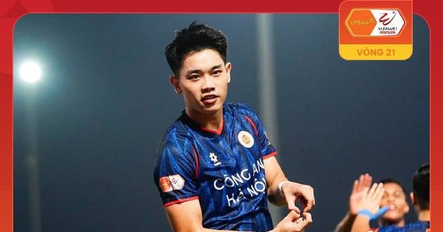 Đình Bắc bùng nổ với 8 bàn chỉ sau 5 vòng gần nhất.