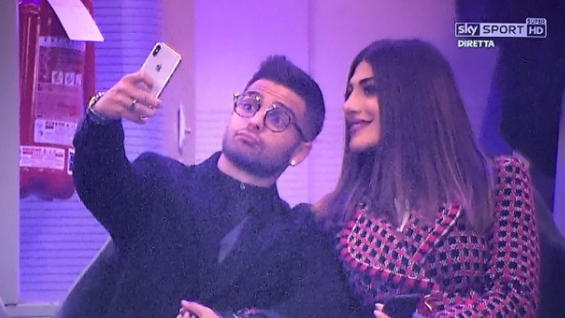 Giữ vững ngôi đầu, Insigne ung dung làm khách Vip tại Giuseppe Meazza - Bóng Đá