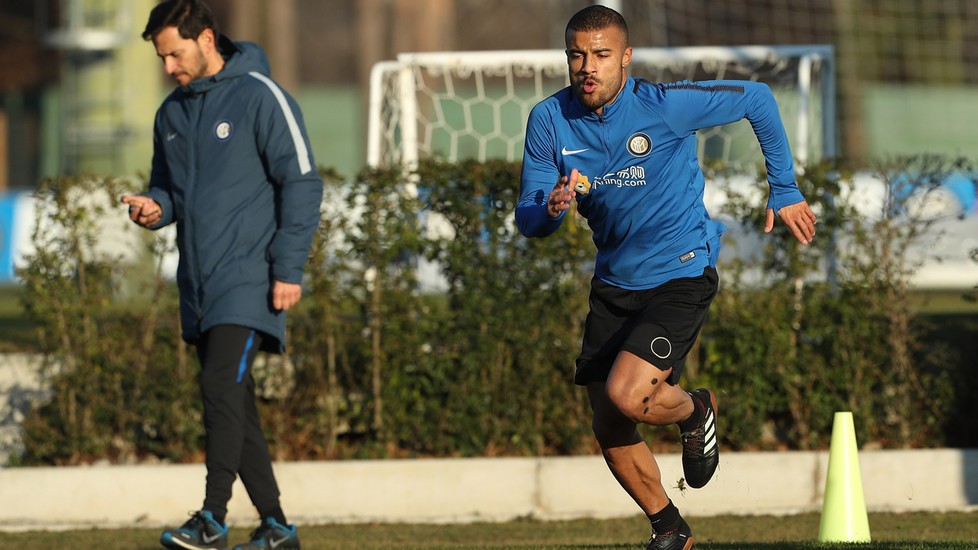 Rafinha vui như mở hội trong ngày ra mắt Inter - Bóng Đá
