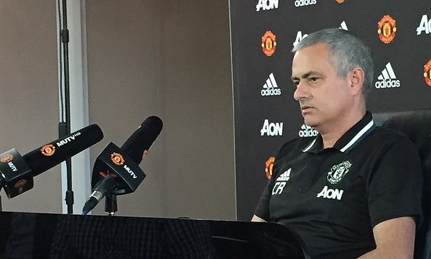 3 vinh quang Mourinho không bằng 1 lần Ranieri - Bóng Đá