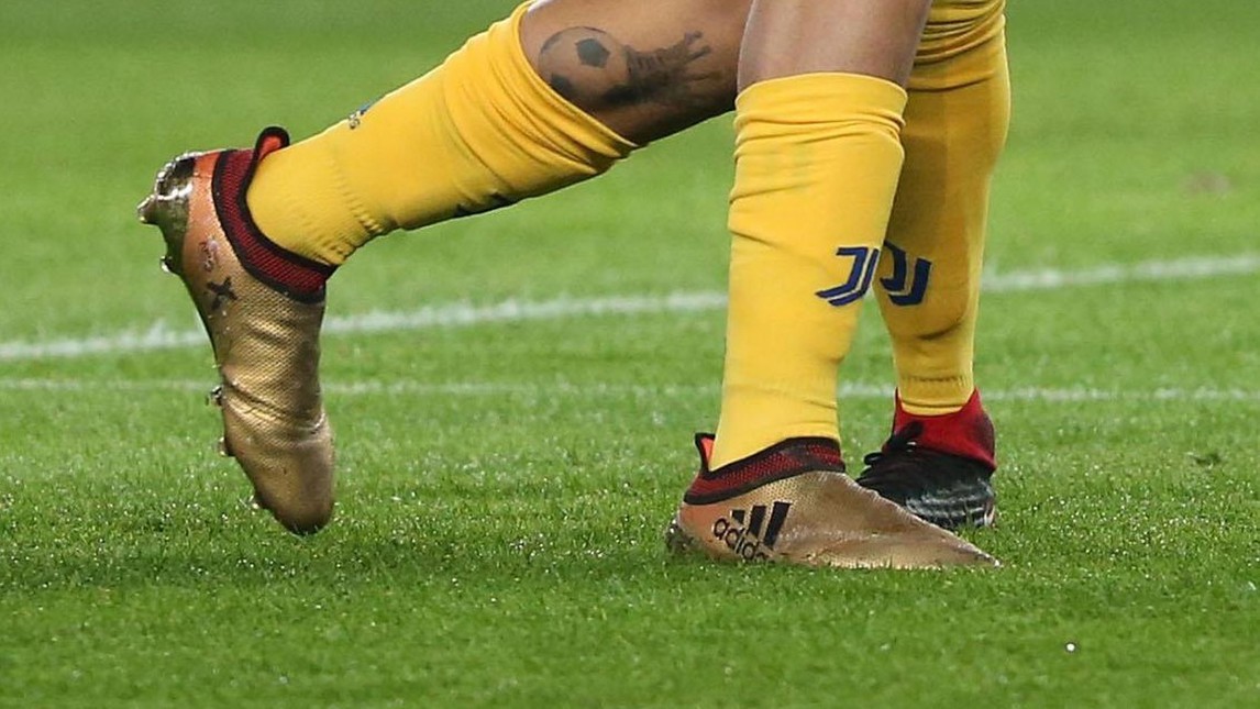Dybala khoe giày mới nhân lúc lập cú đúp - Bóng Đá