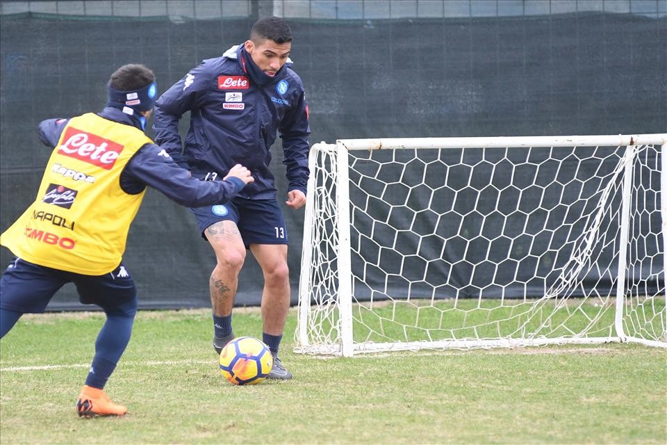 Juve vào chung kết, Napoli không khỏi vui mừng - Bóng Đá