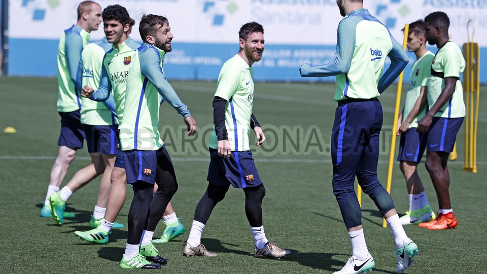 barca tập luyện - Bóng Đá