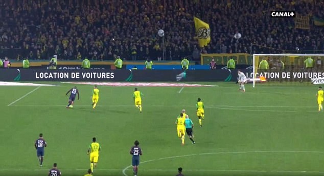 Phá lưới Hamburg, Aubameyang cán mốc 25 bàn - Bóng Đá
