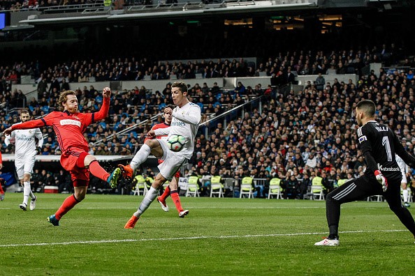 Ghi thêm kỉ lục mới, Ronaldo có khiến PSG run sợ? - Bóng Đá