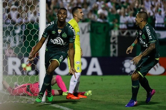 Gác nỗi đau, Chapecoense chơi tưng bừng ở trận Siêu cúp - Bóng Đá