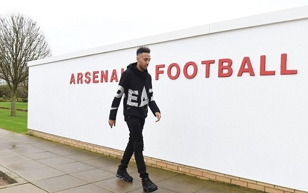 Pierre-Emerick Aubameyang and Henrikh Mkhitaryan - Bóng Đá