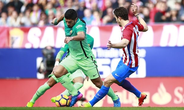 Chùm ảnh: Messi rực sáng phút cuối, Barca lên ngôi đầu La Liga - Bóng Đá