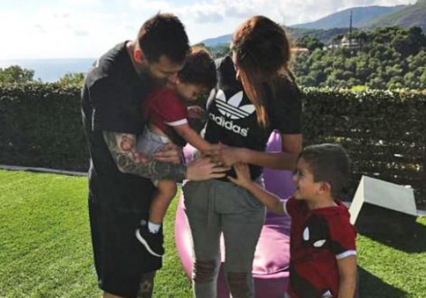 Messi công bố tên của thiên thần thứ 3  - Bóng Đá