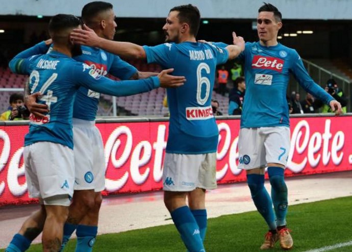 Napoli giữ vững ngôi đầu, Benevento lại tạo địa chấn - Bóng Đá