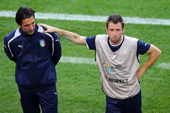 'Buffon nên thi đấu đến năm 45 tuổi' - Bóng Đá