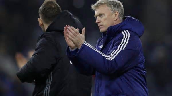 Moyes sắp mất ghế về tay huyền thoại của Arsenal  - Bóng Đá