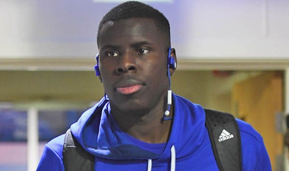 Kurt Zouma thừa nhận khả năng rời Chelsea  - Bóng Đá