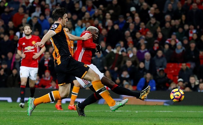 Phung phí, phạt đền,... fan Man Utd bắt đầu lo lắng  - Bóng Đá