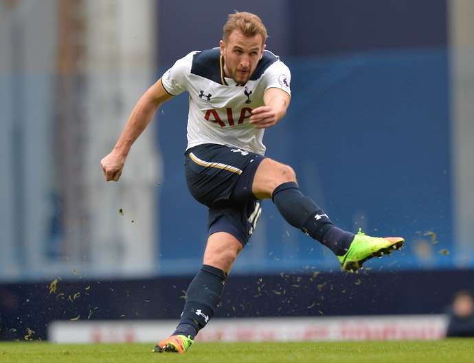 Nã 'rocket' nát lưới Everton, Harry Kane lập kỷ lục mới - Bóng Đá
